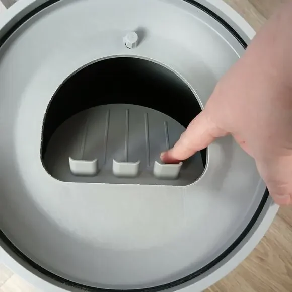 Modkat Litter Keeper + Scoop plastic waste disposal pail bamboo charcoal filter - Picture 9 of 17